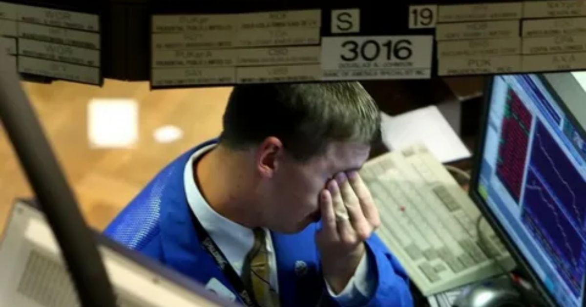 How Did People First React To The Stock Market Crash?